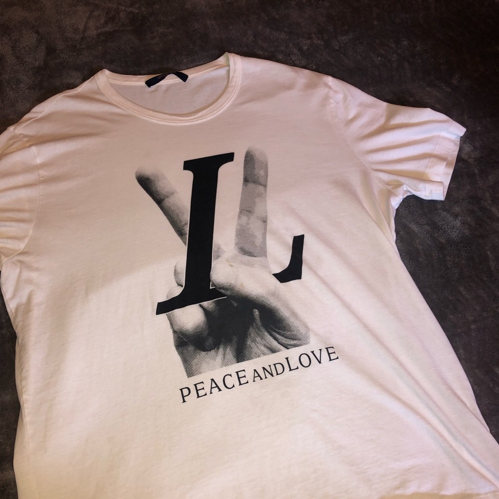 Louis Vuitton limited peace and love print tee